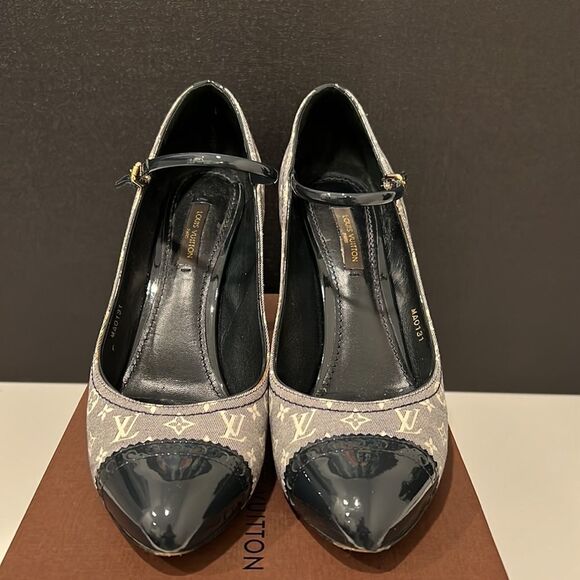 Louis Vuitton Mary Jane Pumps - Picture 2 of 11